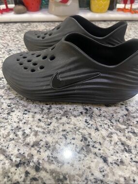 nike reactx rejuven8 youth size 2Y